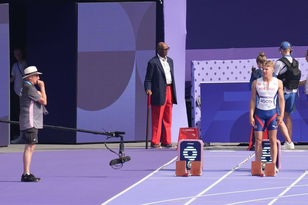 Apariție rară! La 76 de ani, legendarul Bob Beamon a inaugurat competițiile de atletism la Paris_4