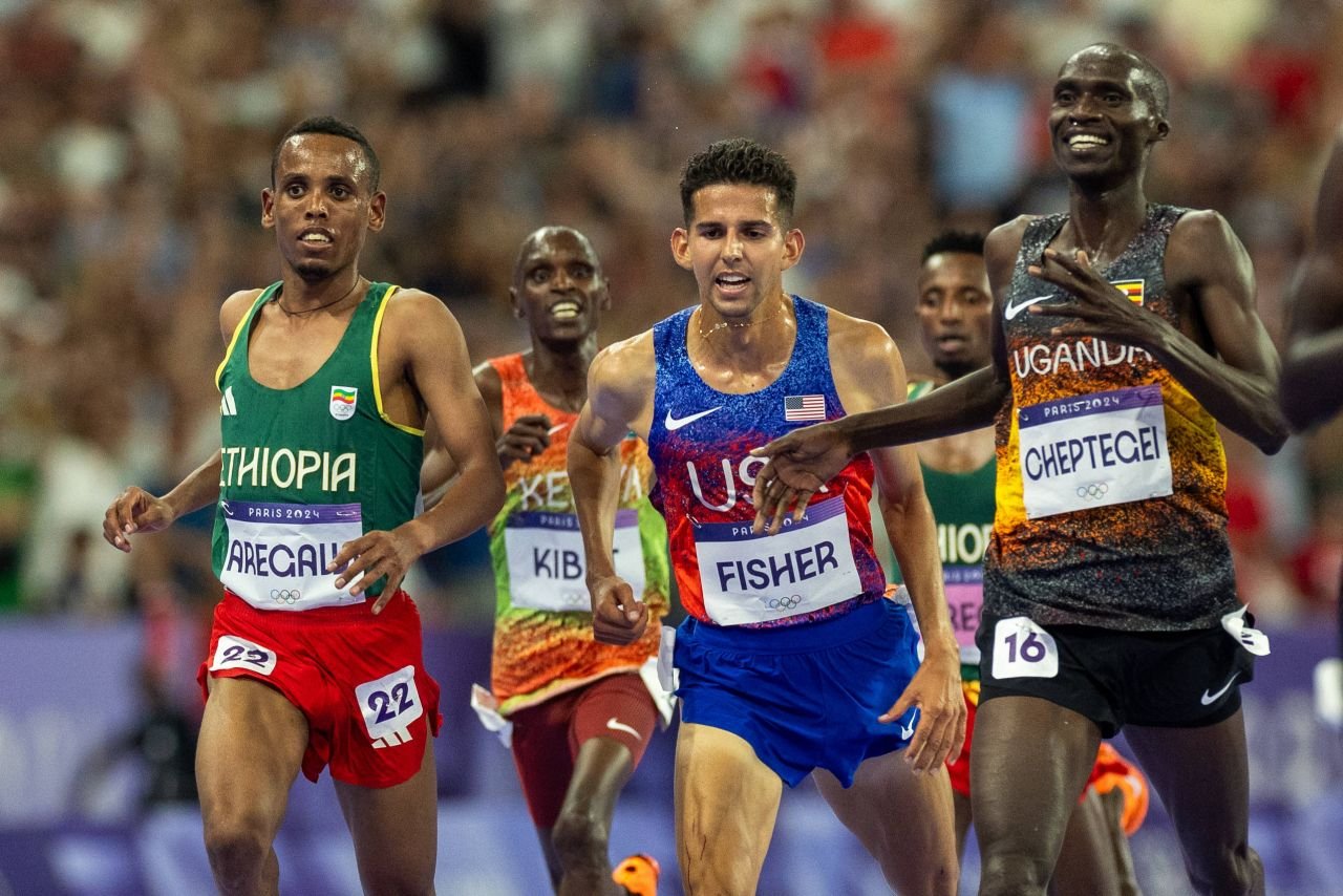 Joshua Cheptegei face legea! Triplul campion mondial și deținătorul recordului lumii a câștigat titlul la JO cu record olimpic_2