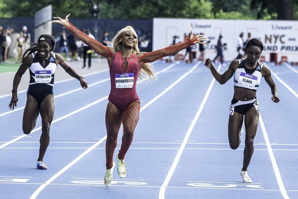 Sha'Carri Richardson, marea favorită azi la aurul olimpic de la 100 m, este o apariție! Piercing-uri și tatuaje peste tot + o suspendare pentru canabis_24