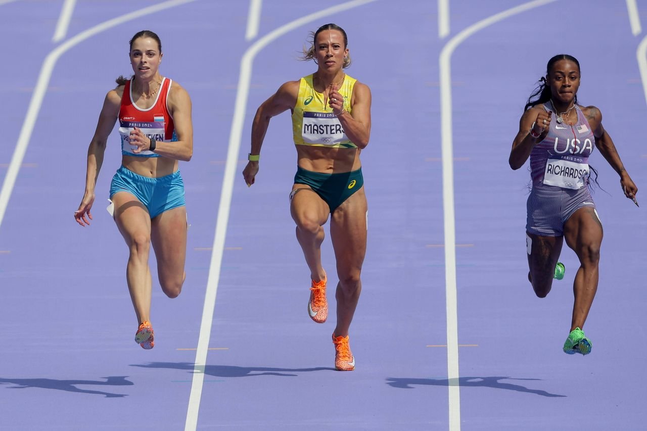 Sha'Carri Richardson, marea favorită azi la aurul olimpic de la 100 m, este o apariție! Piercing-uri și tatuaje peste tot + o suspendare pentru canabis_43