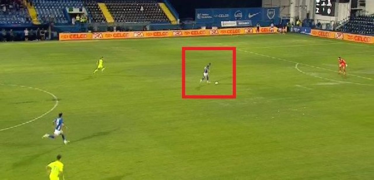Eduard Radaslavescu, ratare uriașă în Farul - Poli Iași, meci cum rar se vede_1