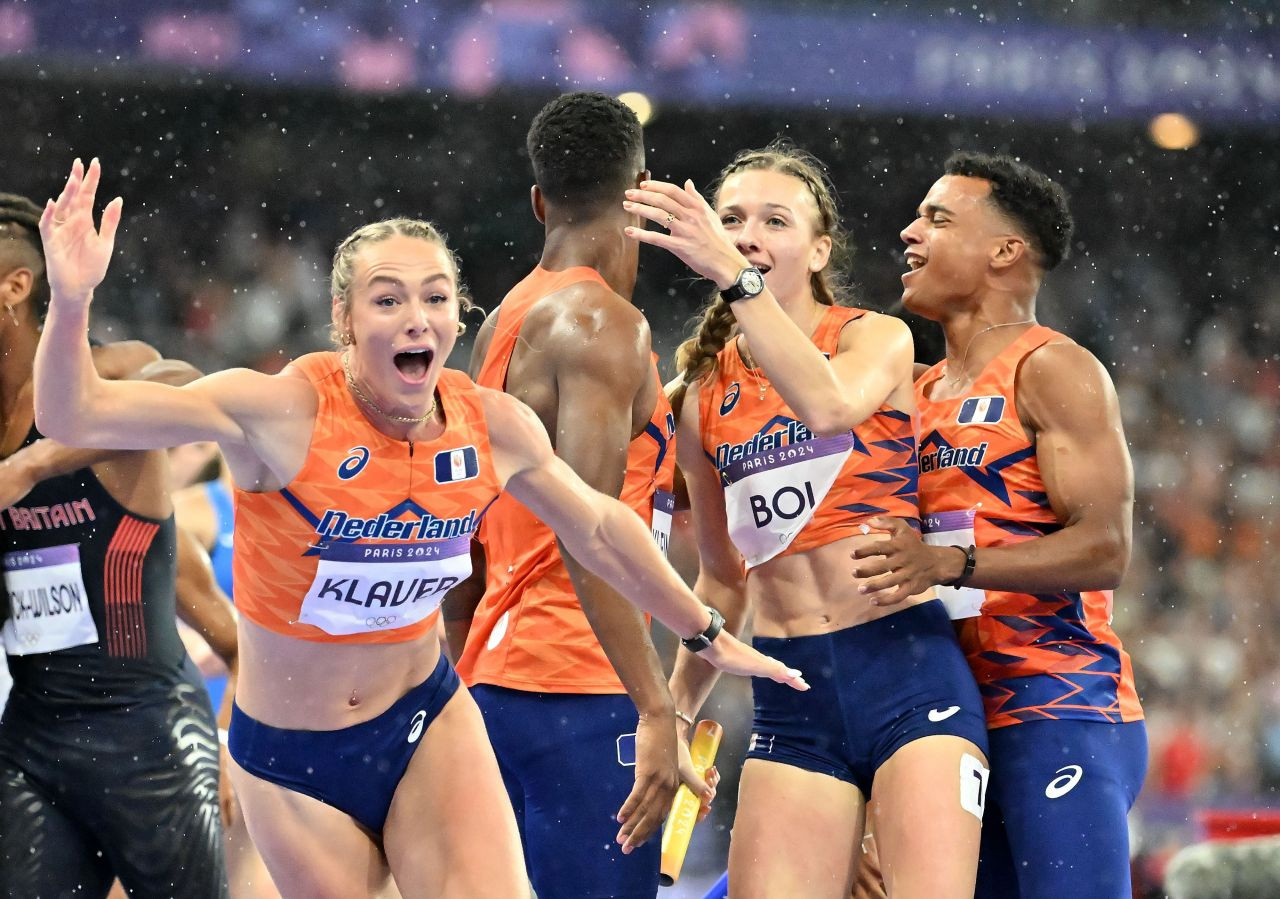 Femke Bol este de pe altă planetă! Finiș pur și simplu EXTRATERESTRU al atletei olandeze pentru titlul olimpic la ștafeta mixtă 4x400 m
