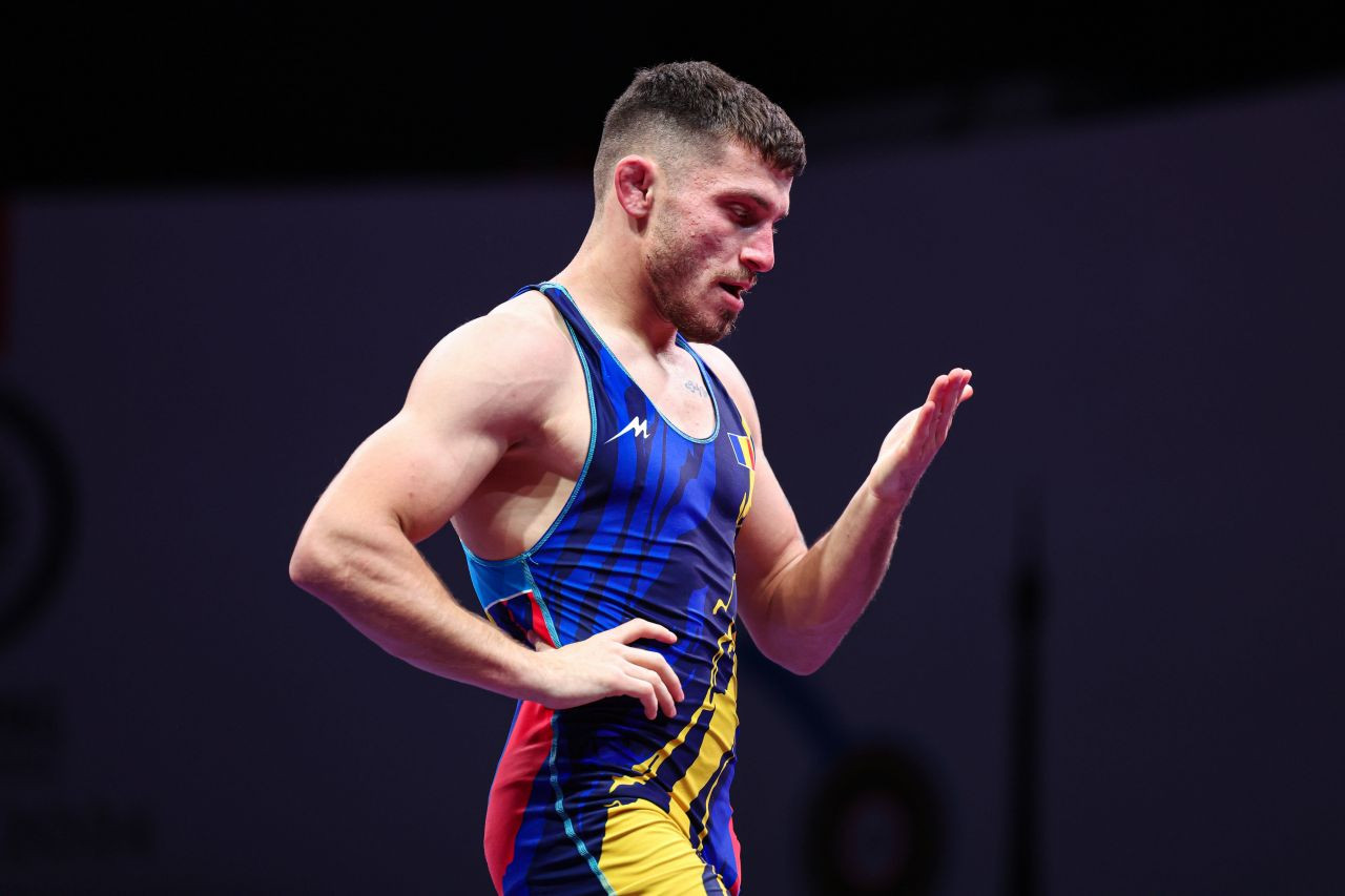 Cade, moare, dar nu renunță! El e leul care se bate pentru Rom&acirc;nia &icirc;n săptăm&acirc;na a doua la Jocurile Olimpice