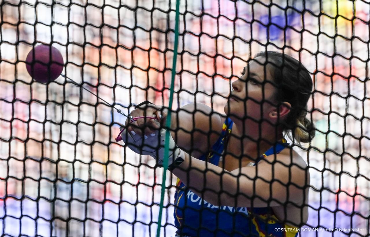 Prima reacție a Biancăi Ghelber după calificarea în finala olimpică de la aruncarea ciocanului! Promisiunea făcută pentru ultimul act_11
