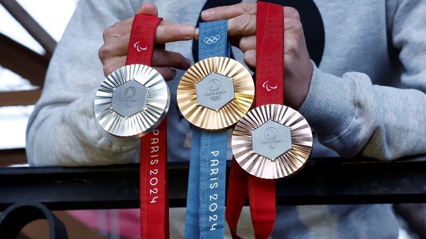 Medalia de aur de la Jocurile Olimpice de la Paris valorează mai mult dec&acirc;t cea de la Tokyo! C&acirc;t costă