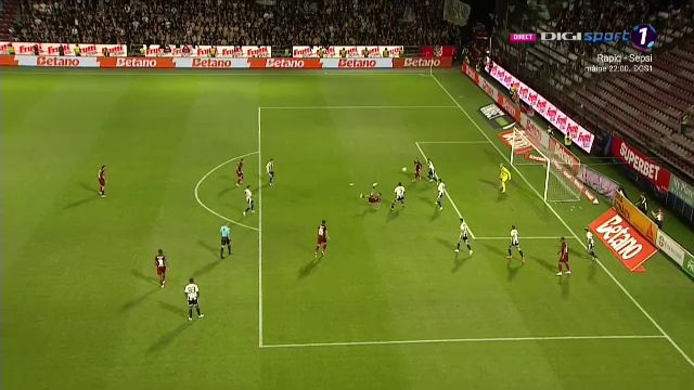 Superb! Păun a înscris din ”foarfecă” în CFR - ”U” Cluj_5