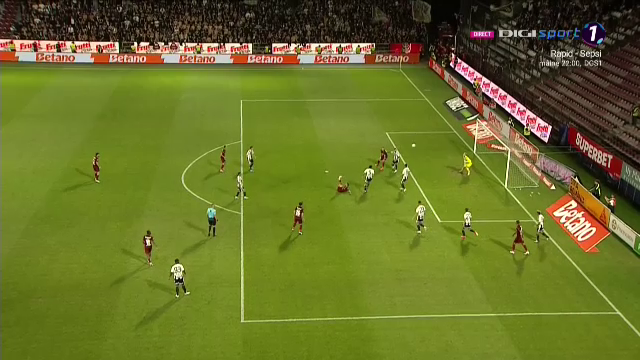 Superb! Păun a înscris din ”foarfecă” în CFR - ”U” Cluj_6