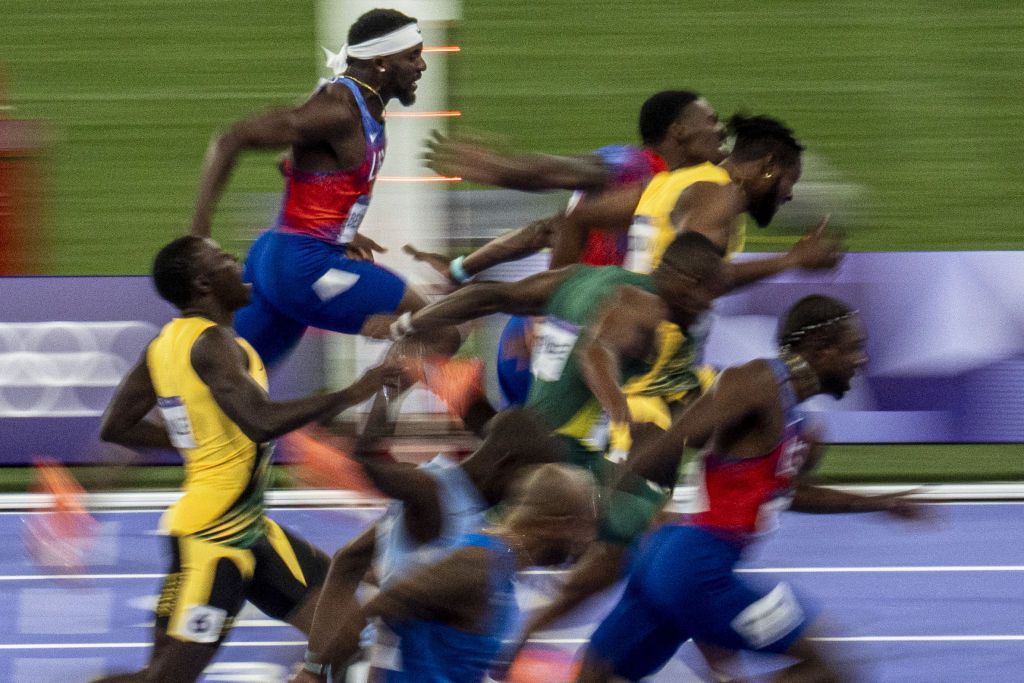 Diferența subtilă care a făcut departajarea în finala de la 100 m masculin. Cum l-a întrecut Noah Lyles pe jamaican_1