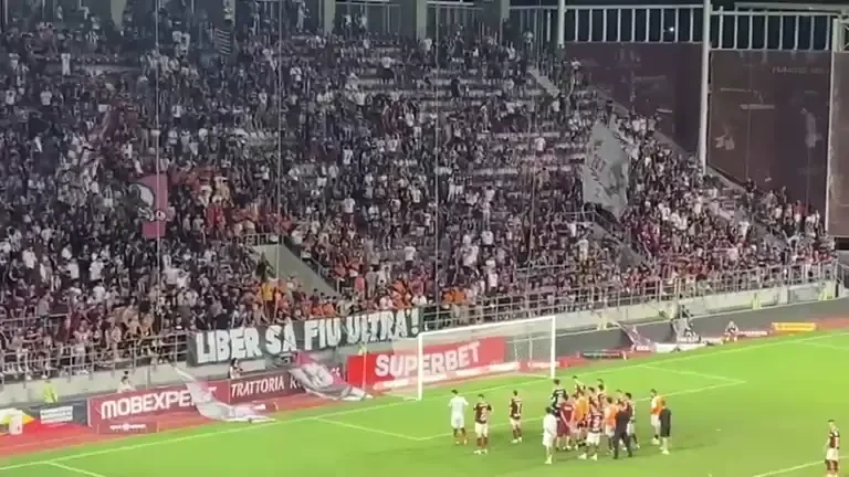 "Demisia, demisia", au scandat fanii Rapidului după remiza cu Sepsi