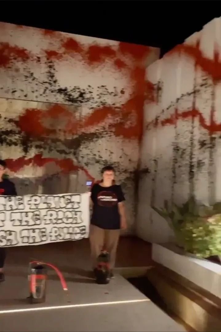 Vila de 11 milioane de euro a lui Lionel Messi, vandalizată de activiștii de mediu: ”Este construită ilegal!”_11