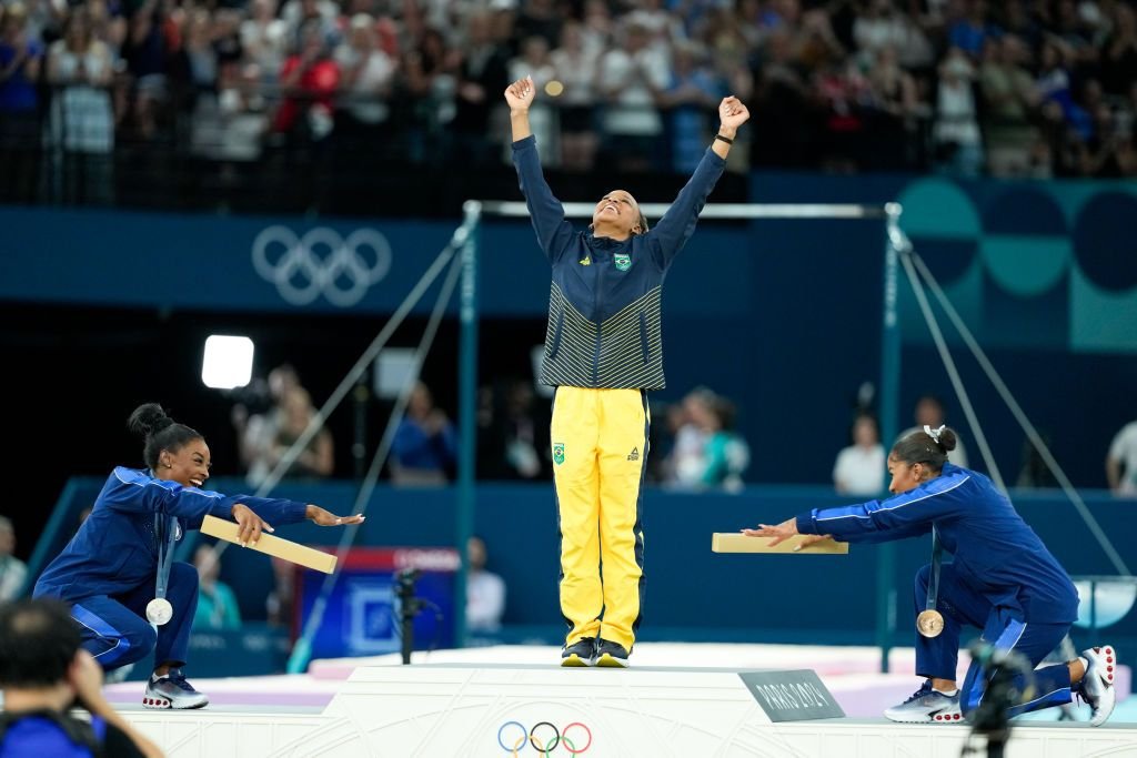 Michelle Obama le apără pe Simone Biles și Jordan Chiles după momentul 