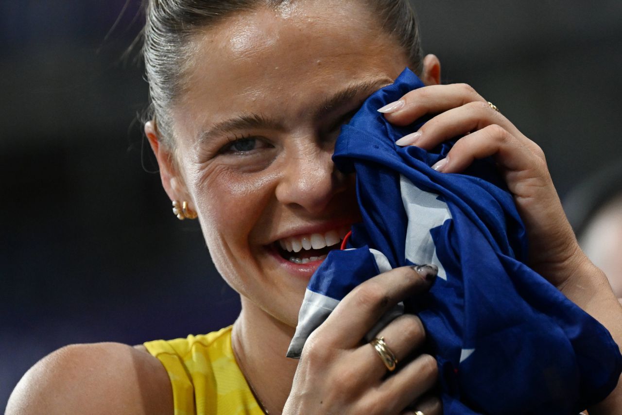A ratat finala la Tokyo, iar acum a devenit campioană olimpică la Paris!_7
