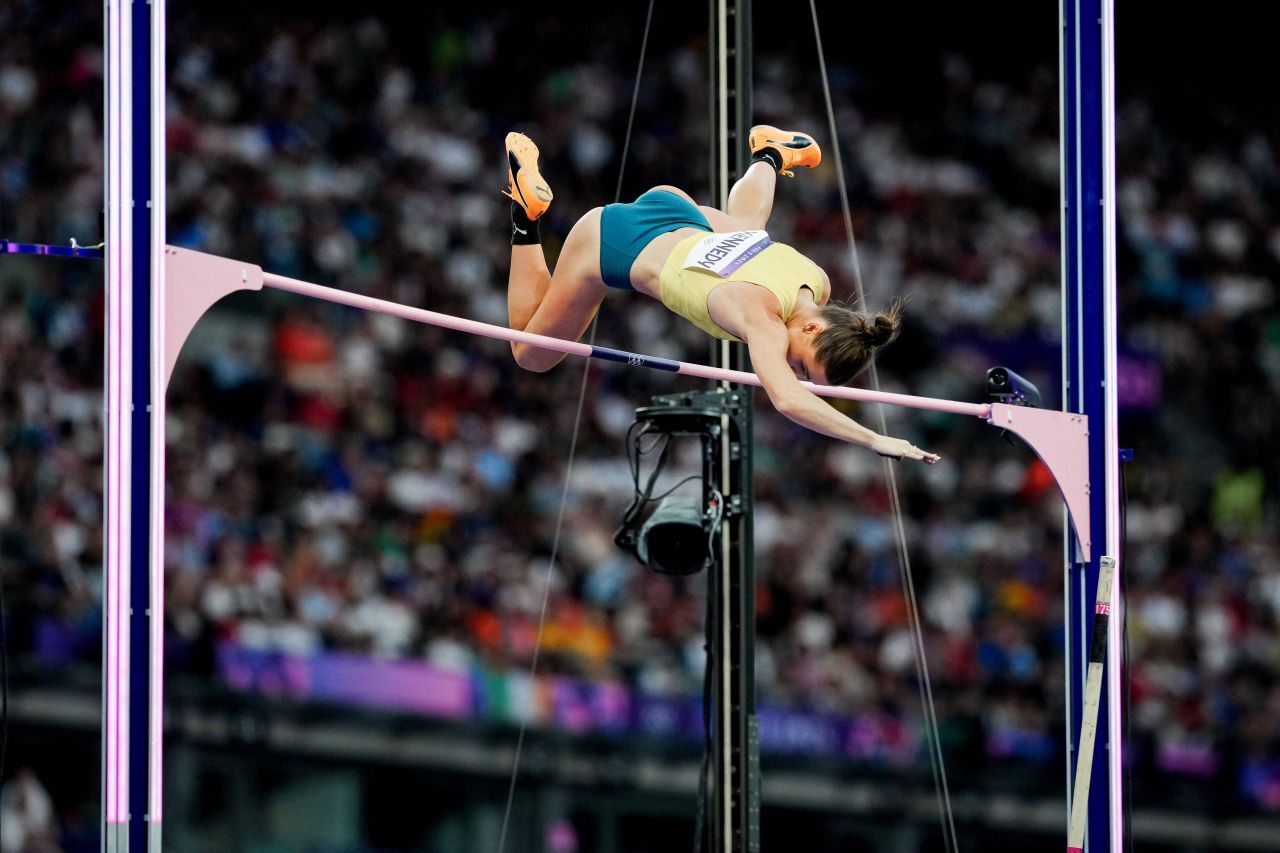 A ratat finala la Tokyo, iar acum a devenit campioană olimpică la Paris!_12