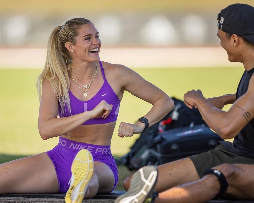 Atleta care câștigă peste 600.000 de euro pe lună de pe OnlyFans a celebrat într-un mod inedit medalia olimpică cucerită la Paris_5