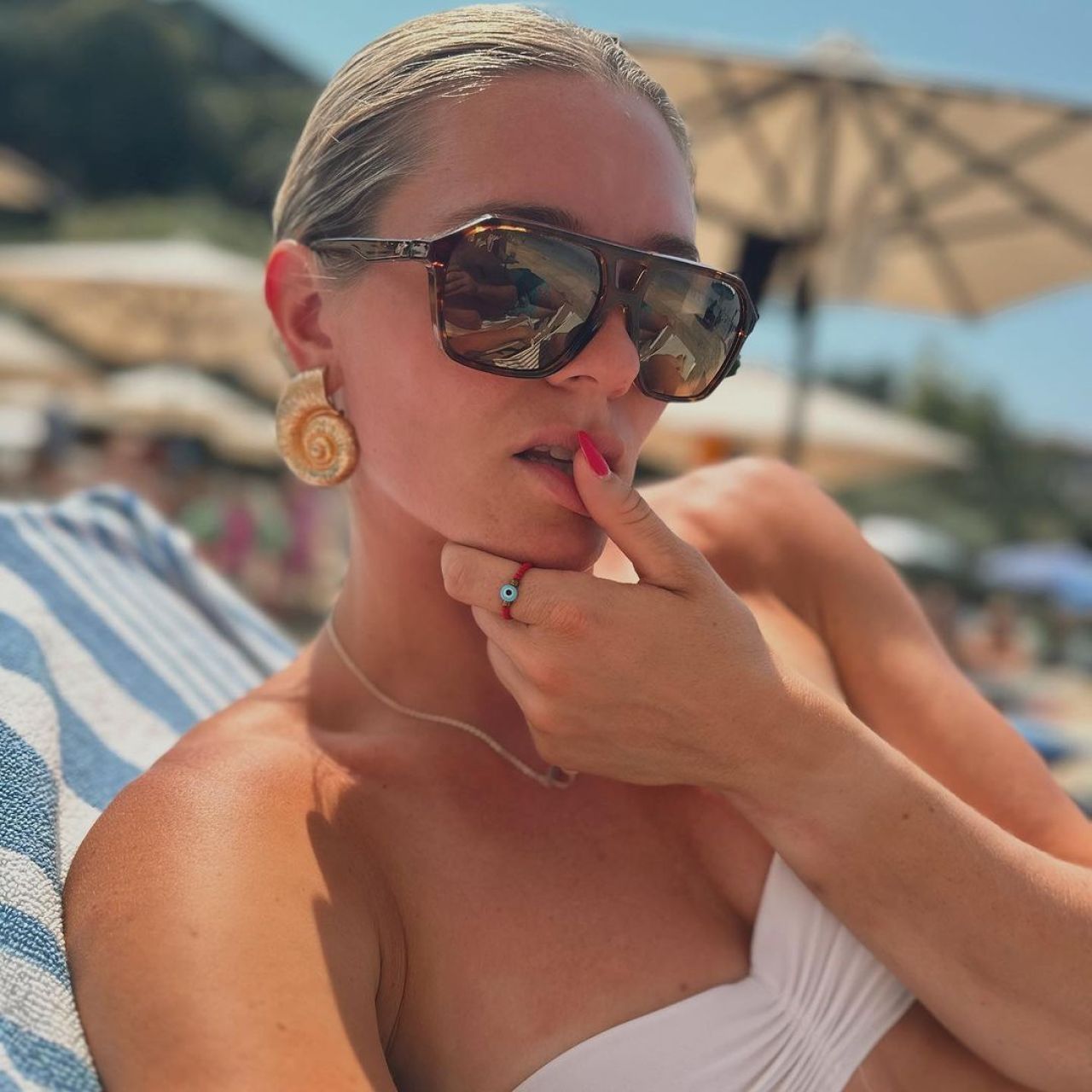 Atleta care câștigă peste 600.000 de euro pe lună de pe OnlyFans a celebrat într-un mod inedit medalia olimpică cucerită la Paris_38