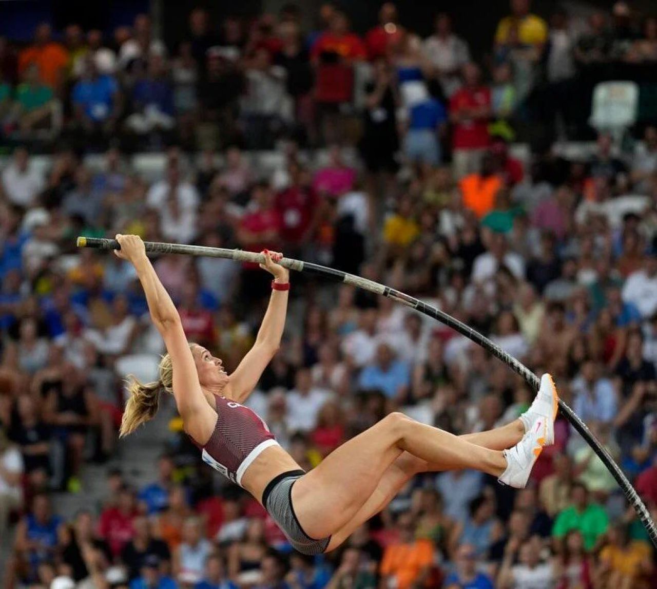 Atleta care câștigă peste 600.000 de euro pe lună de pe OnlyFans a celebrat într-un mod inedit medalia olimpică cucerită la Paris_47