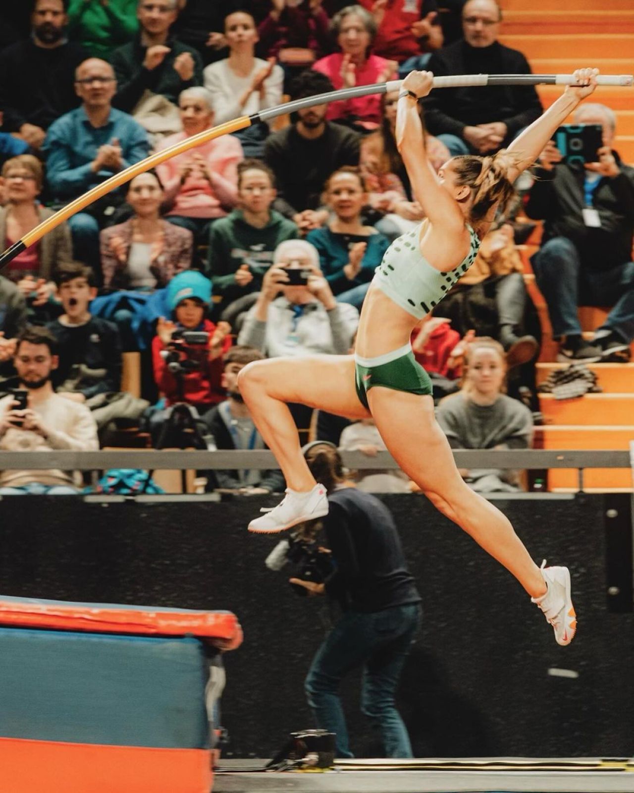 Atleta care câștigă peste 600.000 de euro pe lună de pe OnlyFans a celebrat într-un mod inedit medalia olimpică cucerită la Paris_59