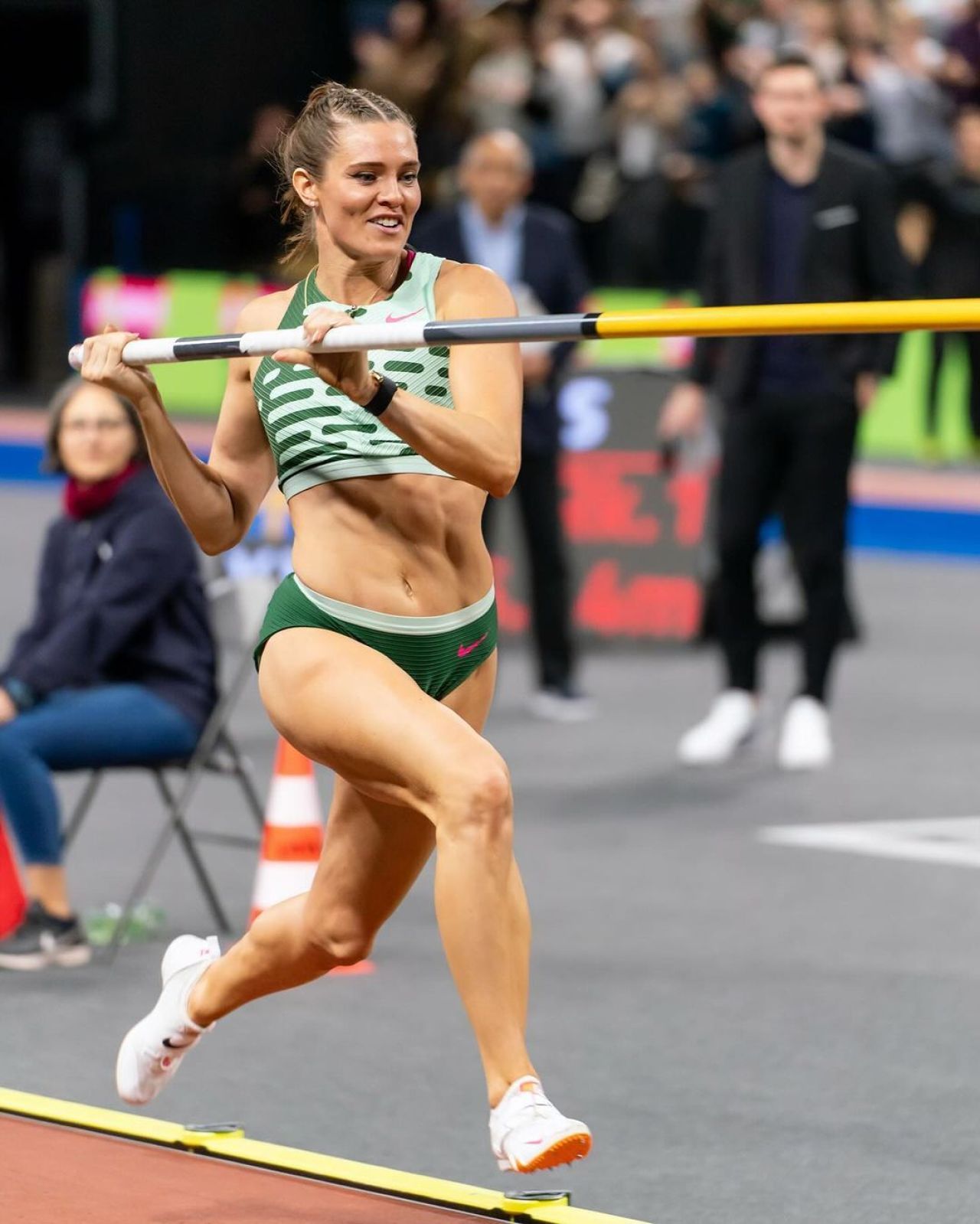 Atleta care câștigă peste 600.000 de euro pe lună de pe OnlyFans a celebrat într-un mod inedit medalia olimpică cucerită la Paris_62