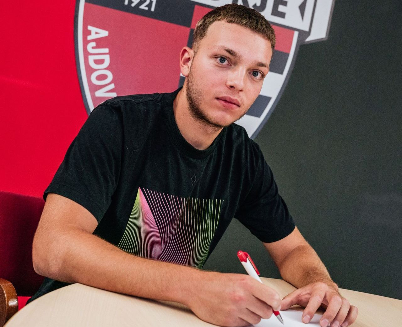 Luca Florică s-a transferat &icirc;n străinătate! &rdquo;Vine de la echipa rom&acirc;nească AS Metropolitan Estudiantes&rdquo;