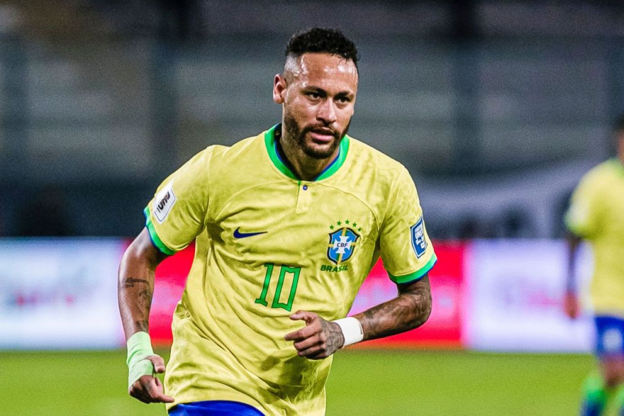Un model din Ungaria îi cere lui Neymar să facă test de paternitate, pentru că nu și-ar fi recunoscut fetița!_5