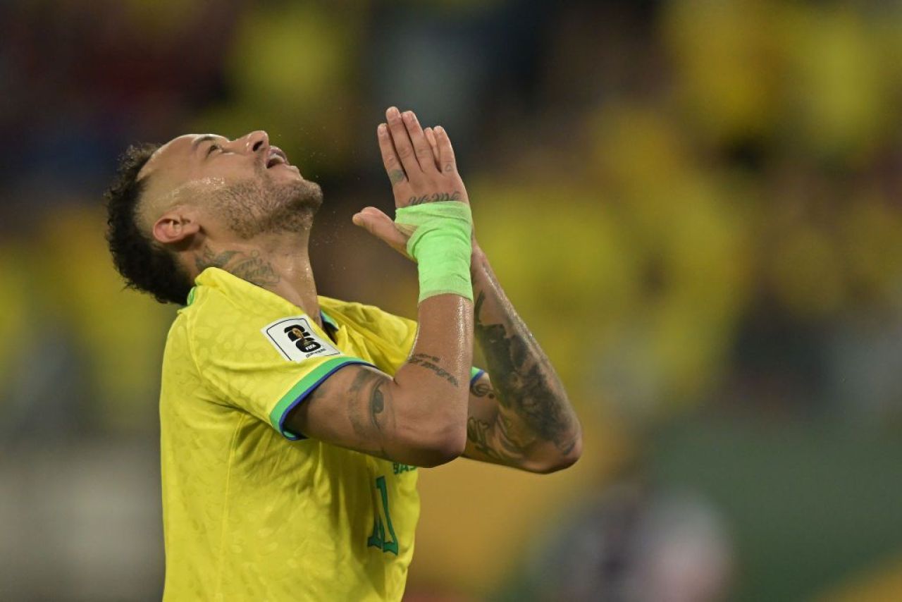 Un model din Ungaria îi cere lui Neymar să facă test de paternitate, pentru că nu și-ar fi recunoscut fetița!_7