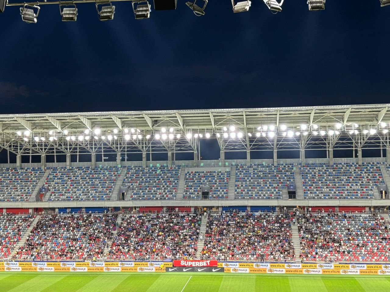Cum arată tribunele stadionului din Ghencea la FCSB - Farul Constanța_2