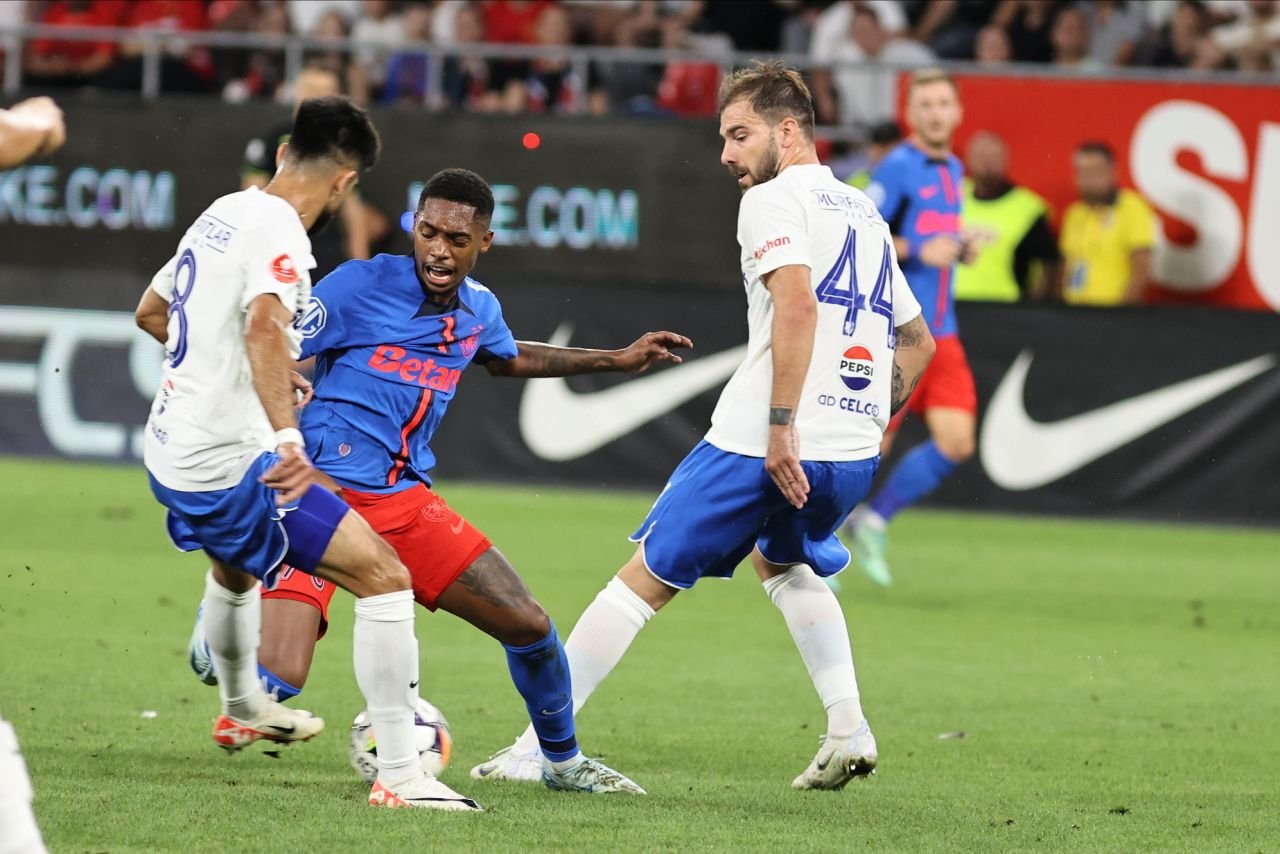FCSB - Farul Constanța 3-2. Ce spectacol în Ghencea! Roș-albaștrii obțin prima victorie în campionat_5