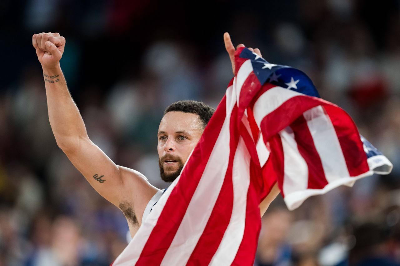 SUA x LeBron James, aur olimpic la baschet! Gazdele, cu Wembanyama în frunte, au fost neputincioase _7