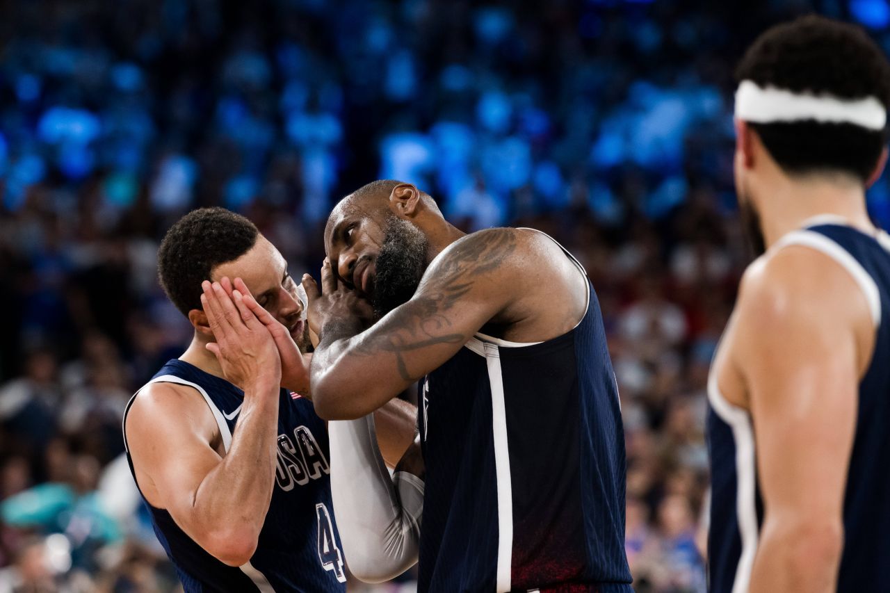 SUA x LeBron James, aur olimpic la baschet! Gazdele, cu Wembanyama în frunte, au fost neputincioase _8