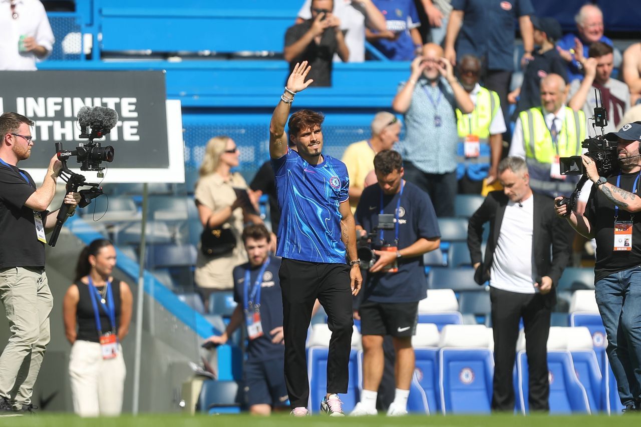 Inedit! Cum și-a prezentat Chelsea transferul de 63.000.000 euro_2