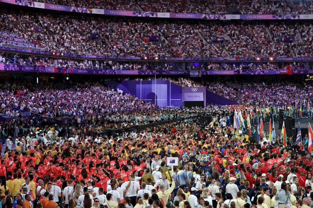 Ceremonie grandioasă la încheierea Jocurilor Olimpice de la Paris! Mihaela Cambei a purtat drapelul României_12