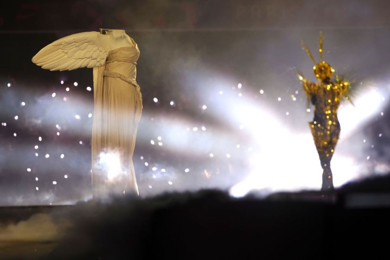 Ceremonie grandioasă la încheierea Jocurilor Olimpice de la Paris! Mihaela Cambei a purtat drapelul României_20