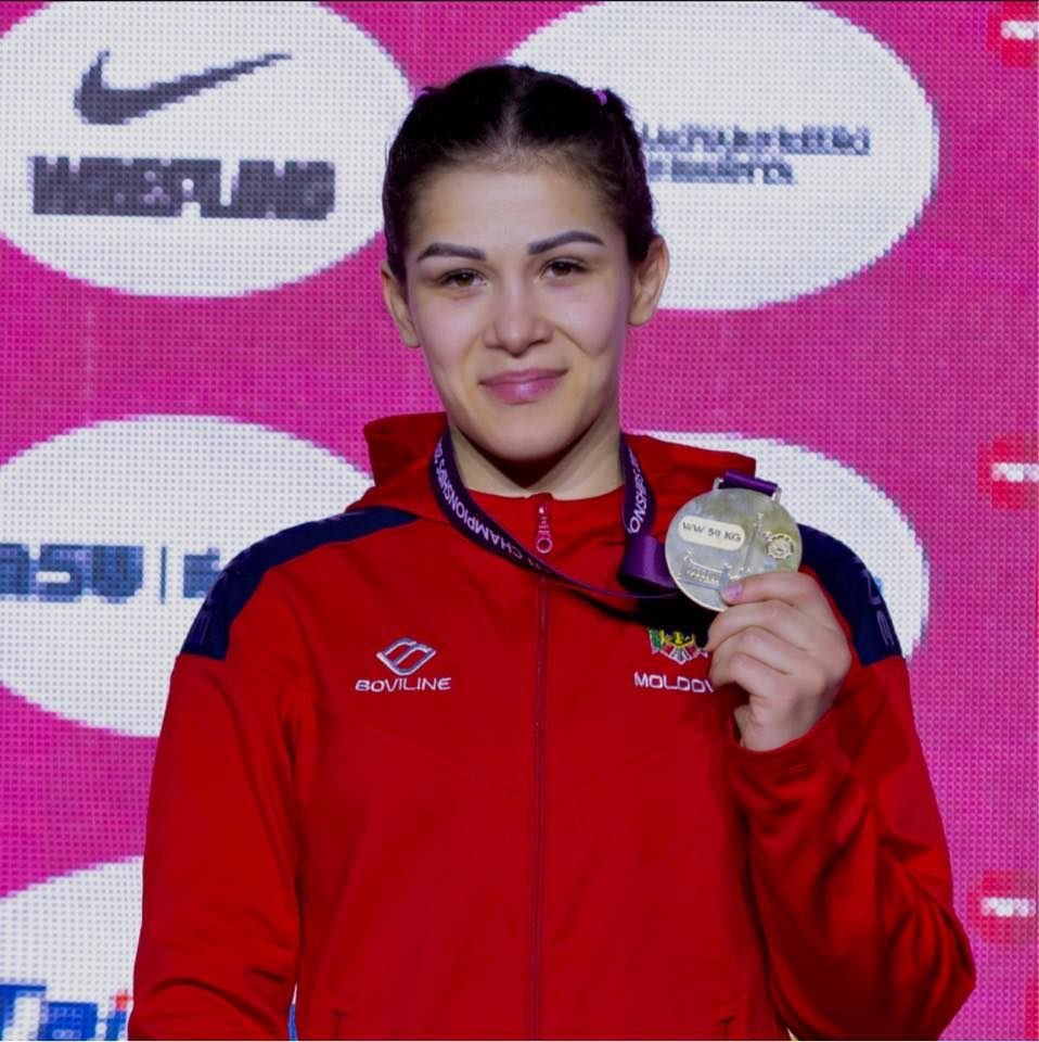 Anastasia Nichita, vicecampioana olimpică din Moldova, este Miss JO 2024! ”Mă băgam în faţa mamei şi îl rugam pe tata să n-o bată”_14