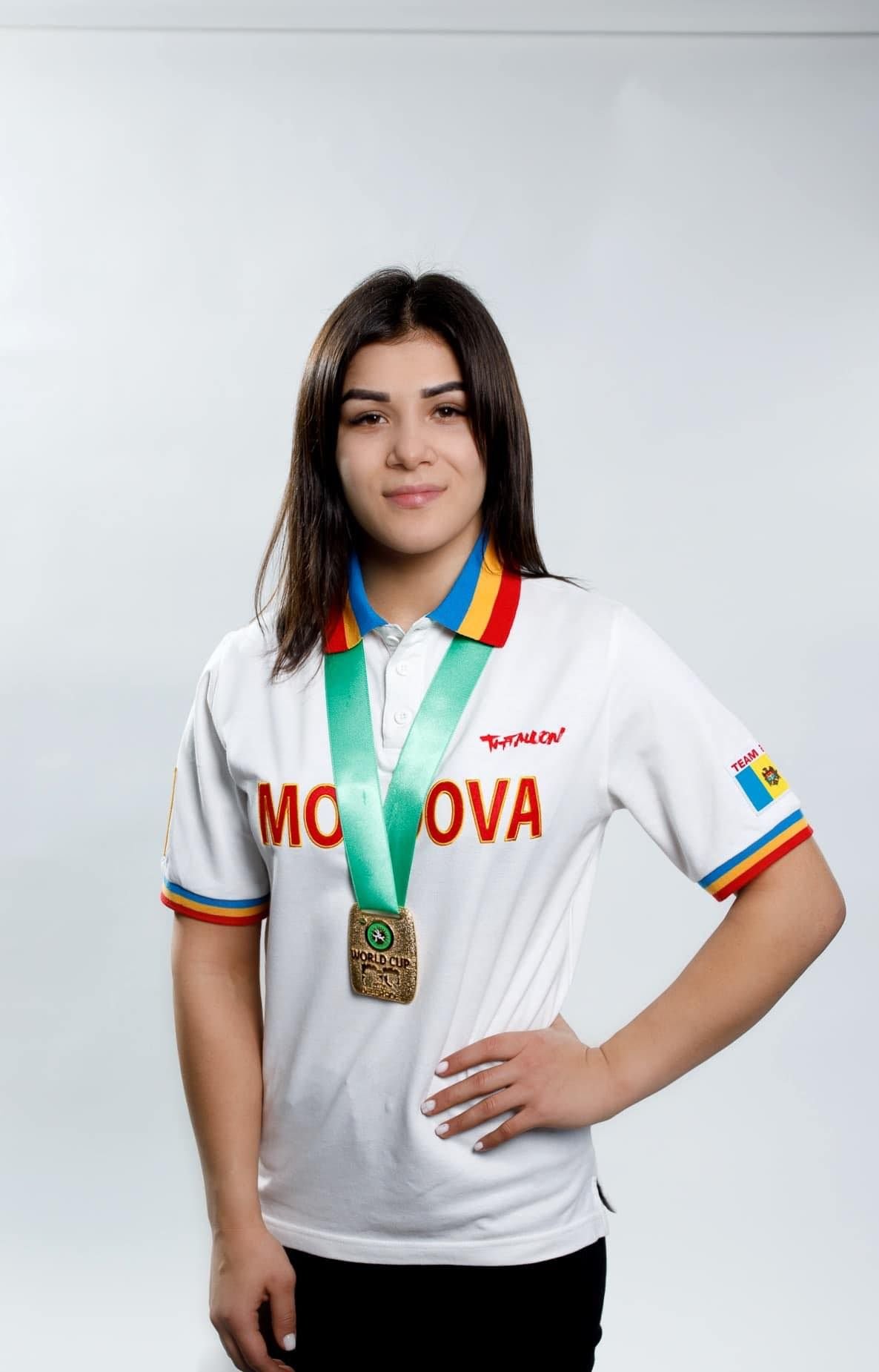 Anastasia Nichita, vicecampioana olimpică din Moldova, este Miss JO 2024! ”Mă băgam în faţa mamei şi îl rugam pe tata să n-o bată”_15