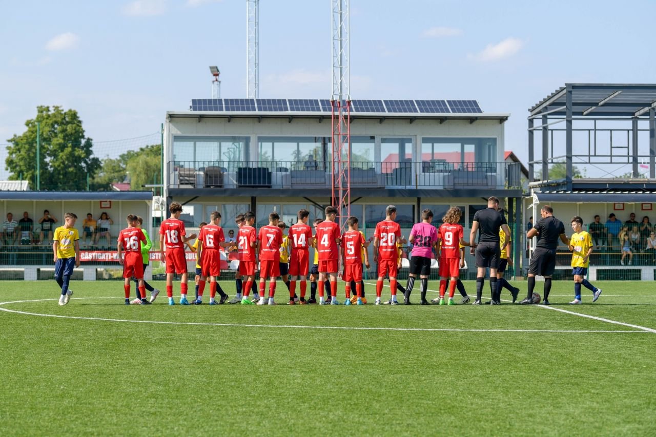 Liga Elitelor?! Scor ireal în FC Bacău - Școala de Fotbal Oțelul Galați, goluri cam câți spectatori prezenți!_4