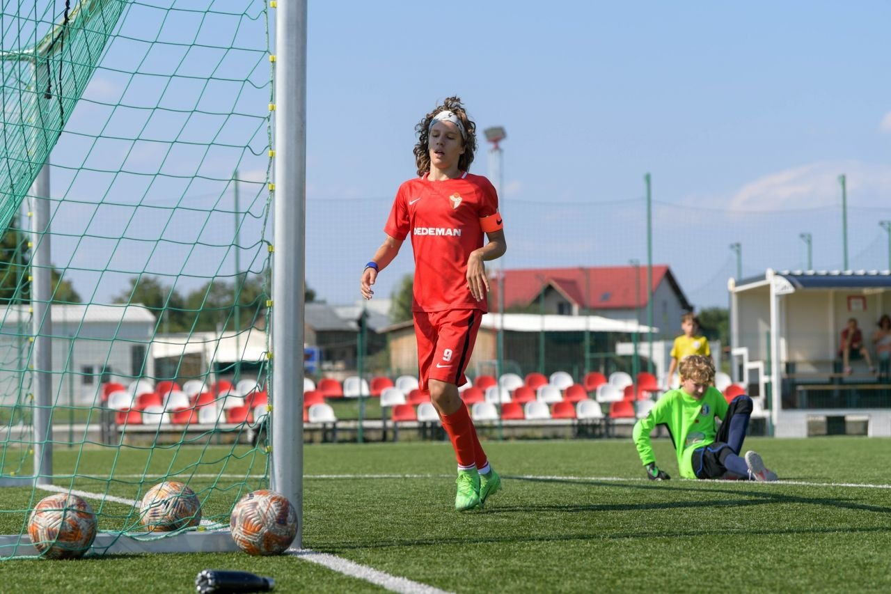 Liga Elitelor?! Scor ireal în FC Bacău - Școala de Fotbal Oțelul Galați, goluri cam câți spectatori prezenți!_6