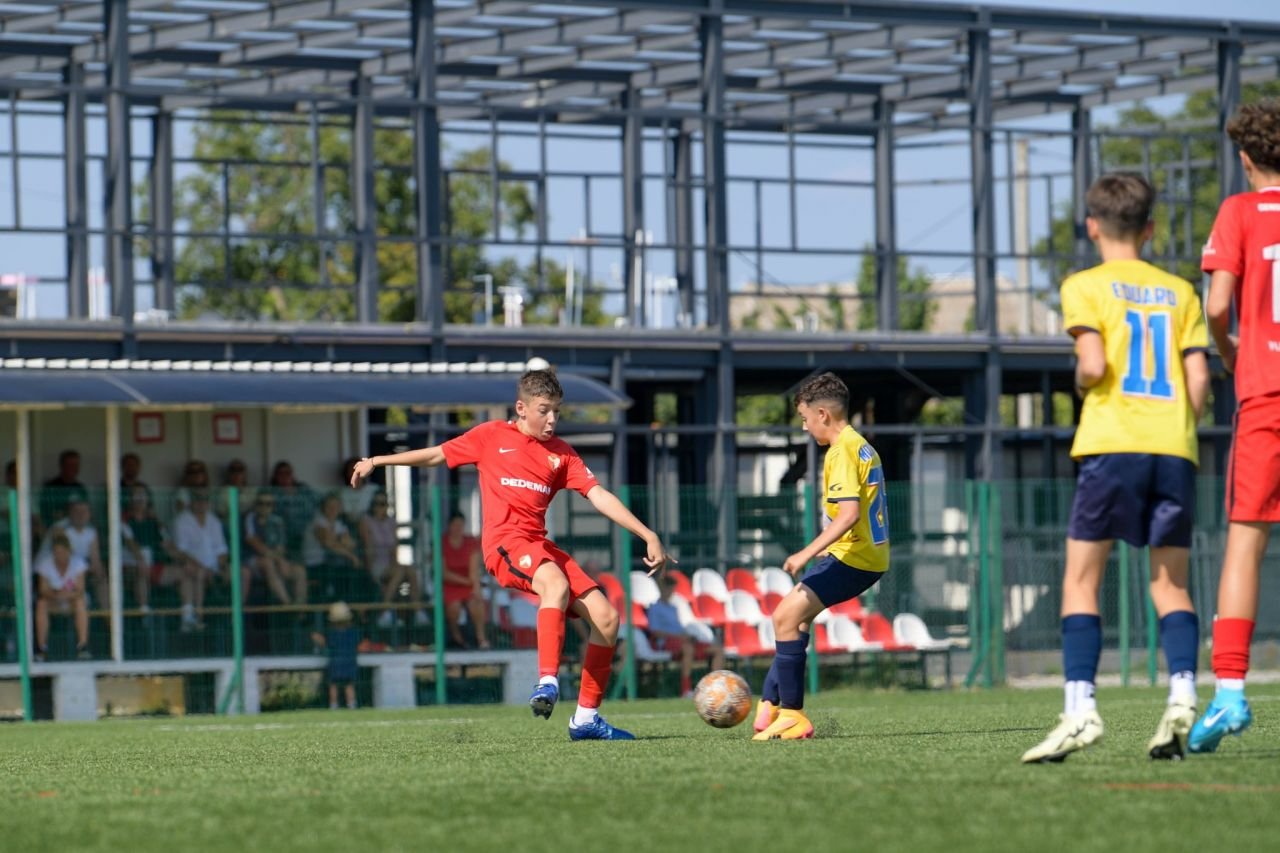 Liga Elitelor?! Scor ireal în FC Bacău - Școala de Fotbal Oțelul Galați, goluri cam câți spectatori prezenți!_10
