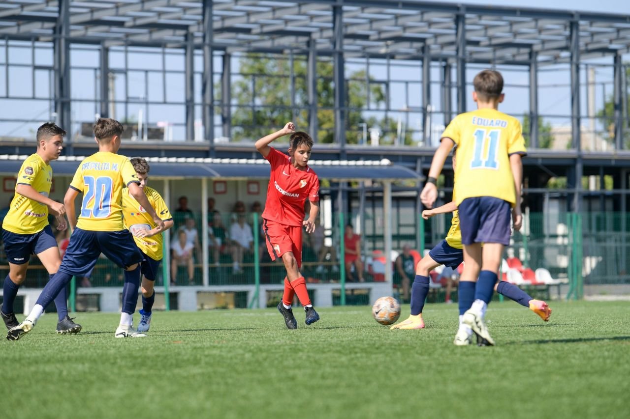 Liga Elitelor?! Scor ireal în FC Bacău - Școala de Fotbal Oțelul Galați, goluri cam câți spectatori prezenți!_13