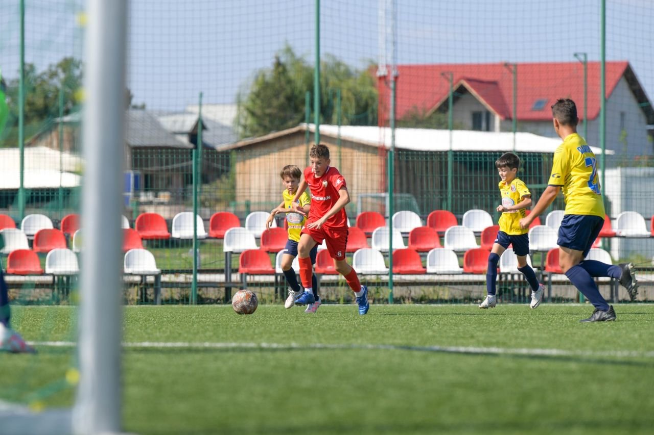 Liga Elitelor?! Scor ireal în FC Bacău - Școala de Fotbal Oțelul Galați, goluri cam câți spectatori prezenți!_17