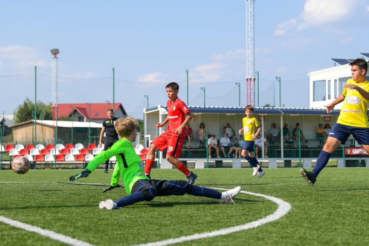 Liga Elitelor?! Scor ireal în FC Bacău - Școala de Fotbal Oțelul Galați, goluri cam câți spectatori prezenți!_19