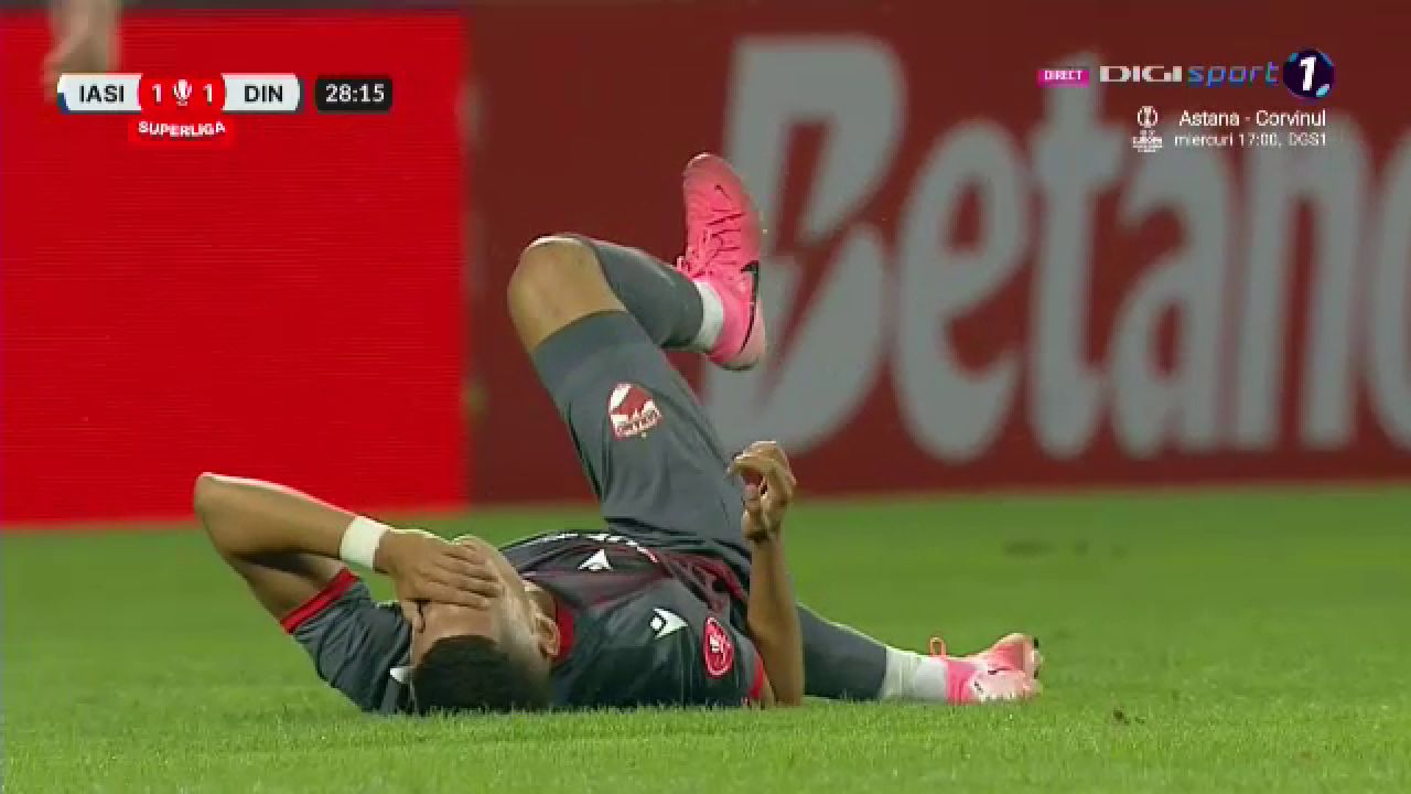 Problemele se țin în lanț la Dinamo! Dennis Politic a ieșit schiopătând de pe teren_1