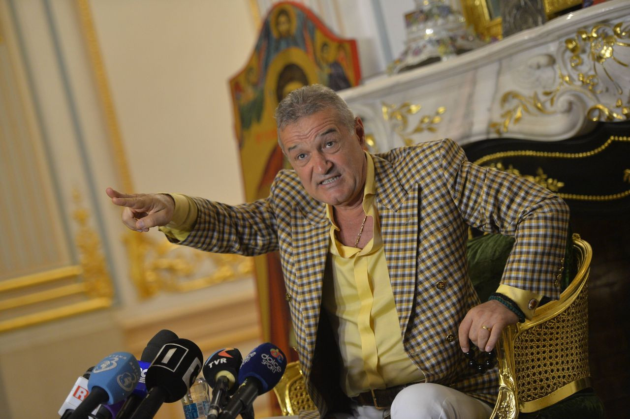 Gigi Becali, făcut praf &icirc;n Cehia: &rdquo;Antrenorii de la FCSB sunt bullshit&rdquo; + &rdquo;Nebunul de pe tronul de aur, neortodox, auto-proclamatul Dumnezeu&rdquo;