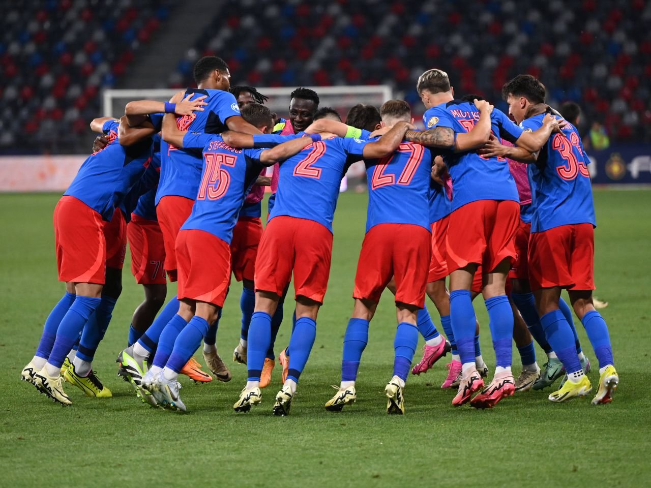 O adevărată avere! C&acirc;ți bani c&acirc;știgă FCSB dacă se califică &icirc;n play-off-ul din UEFA Champions League