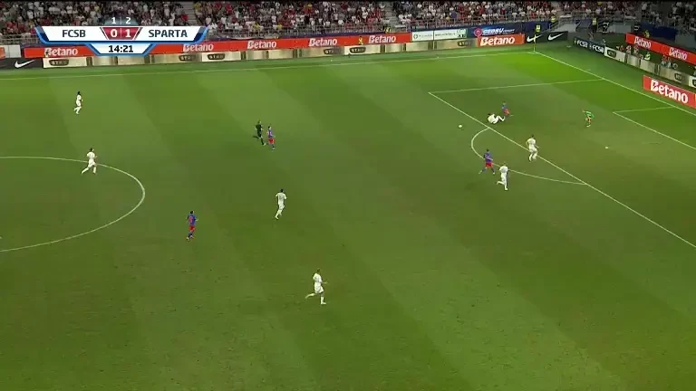 FCSB - Sparta Praga: ocazie FCSB (minutul 15)