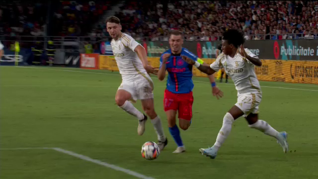 Fază controversată în FCSB - Sparta Praga! Campioana României a cerut un penalty_2