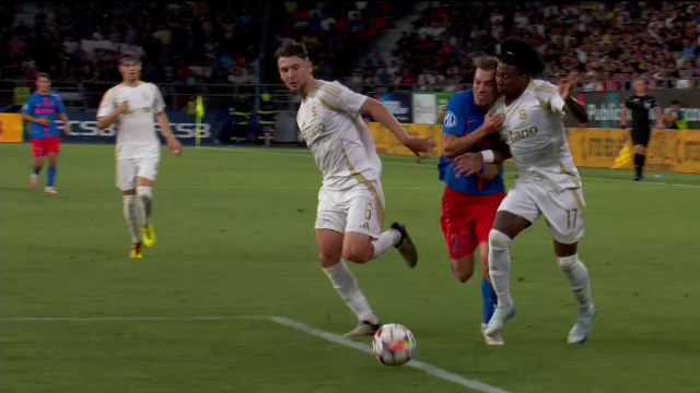Fază controversată în FCSB - Sparta Praga! Campioana României a cerut un penalty_5