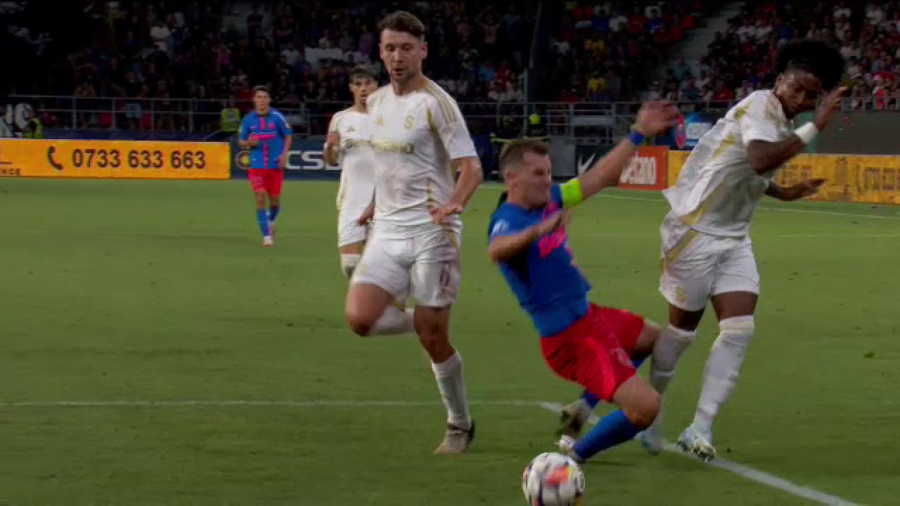 Fază controversată în FCSB - Sparta Praga! Campioana României a cerut un penalty_1