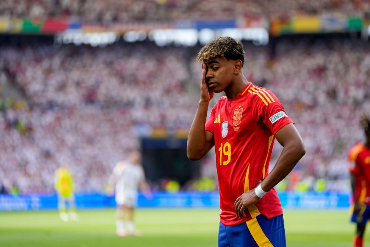 Tatăl lui Lamine Yamal, înjunghiat în cartierul din Barcelona unde a crescut starul spaniol!_5