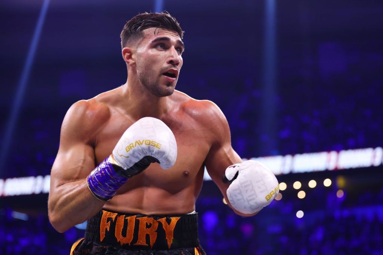 Fratele lui Tyson Fury, părăsit și izgonit din casă de logodnică, după ce a înșelat-o! _15