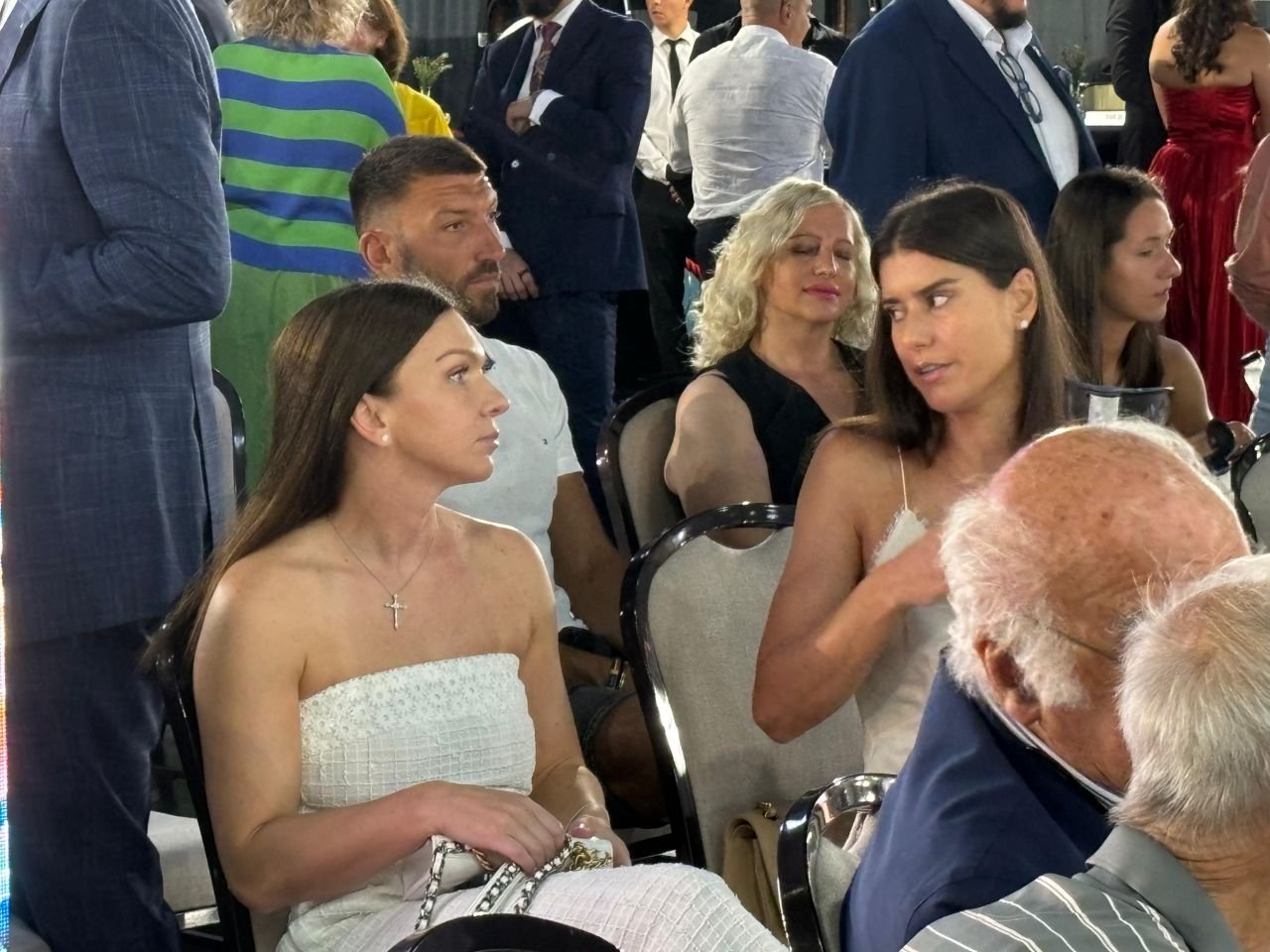 Imagini rarisime! Simona Halep și Sorana Cîrstea au stat împreună la Țiriac Collection_5